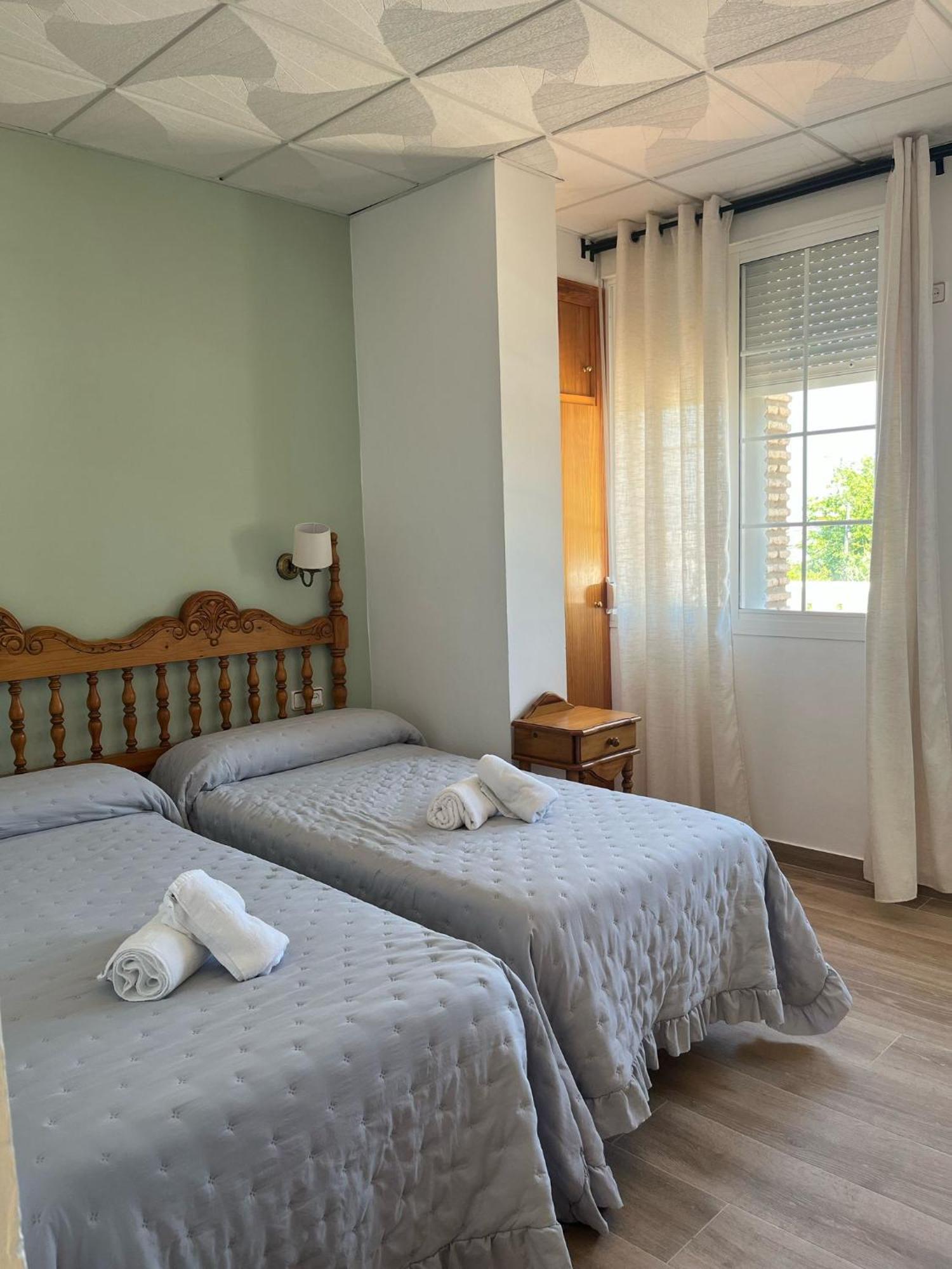 Hostal Quinto Pino Чипиона Экстерьер фото