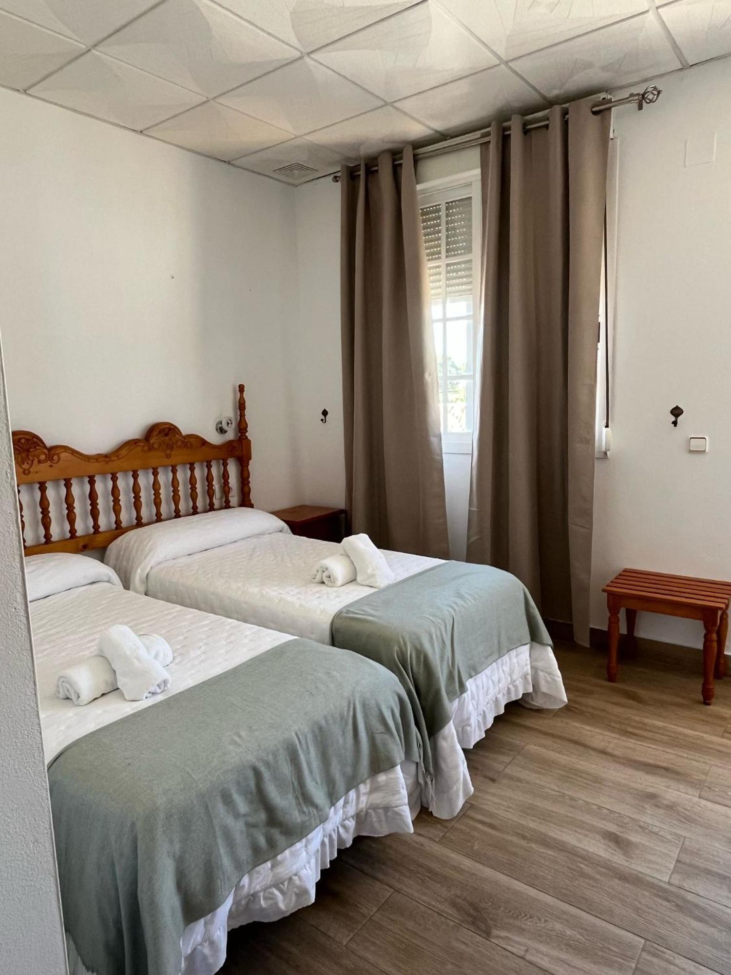 Hostal Quinto Pino Чипиона Экстерьер фото