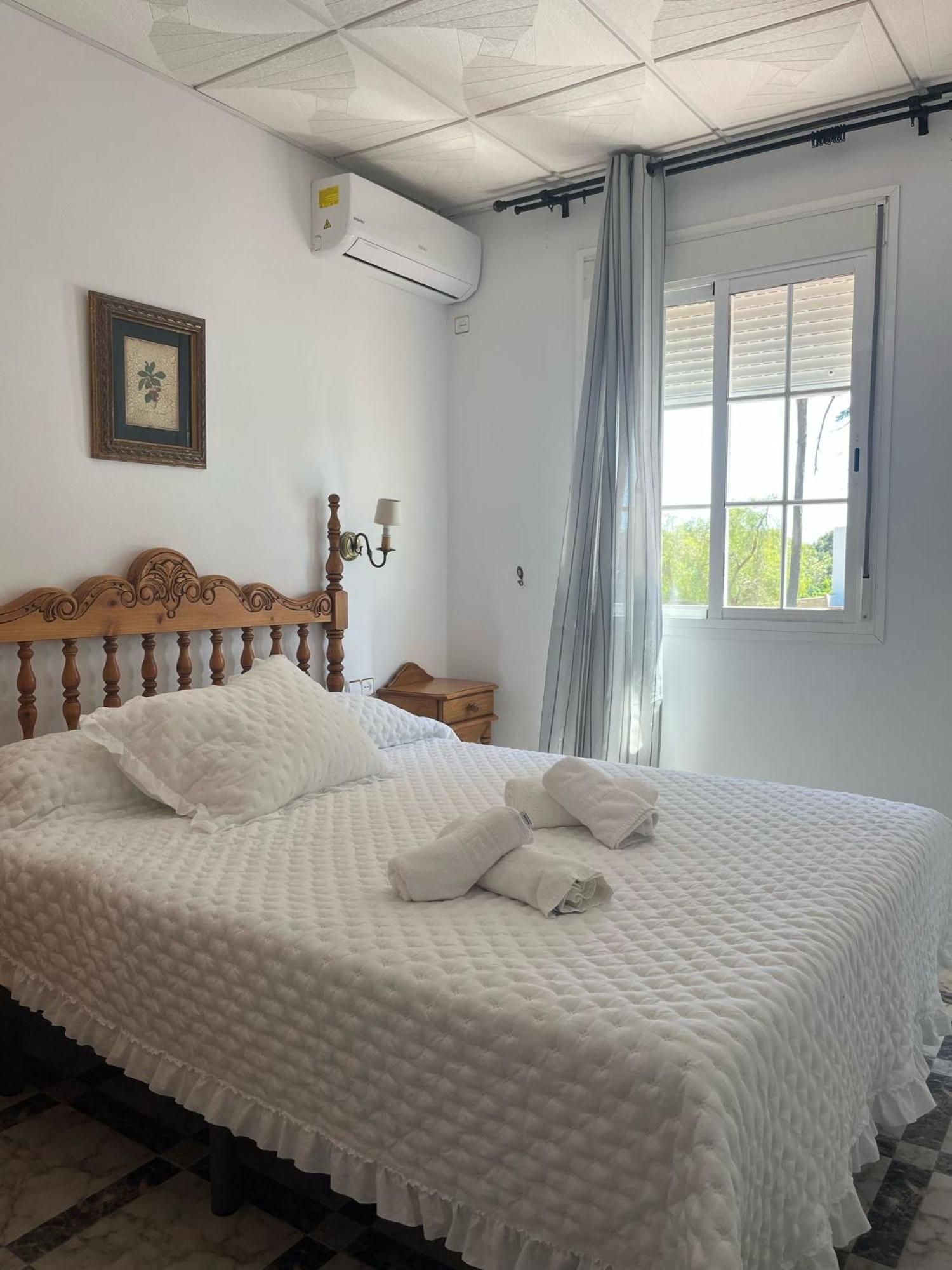 Hostal Quinto Pino Чипиона Экстерьер фото